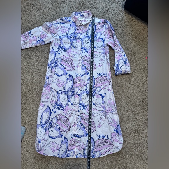 Las Surenas Amor shirt dress is a button-down style - Picture 11 of 11